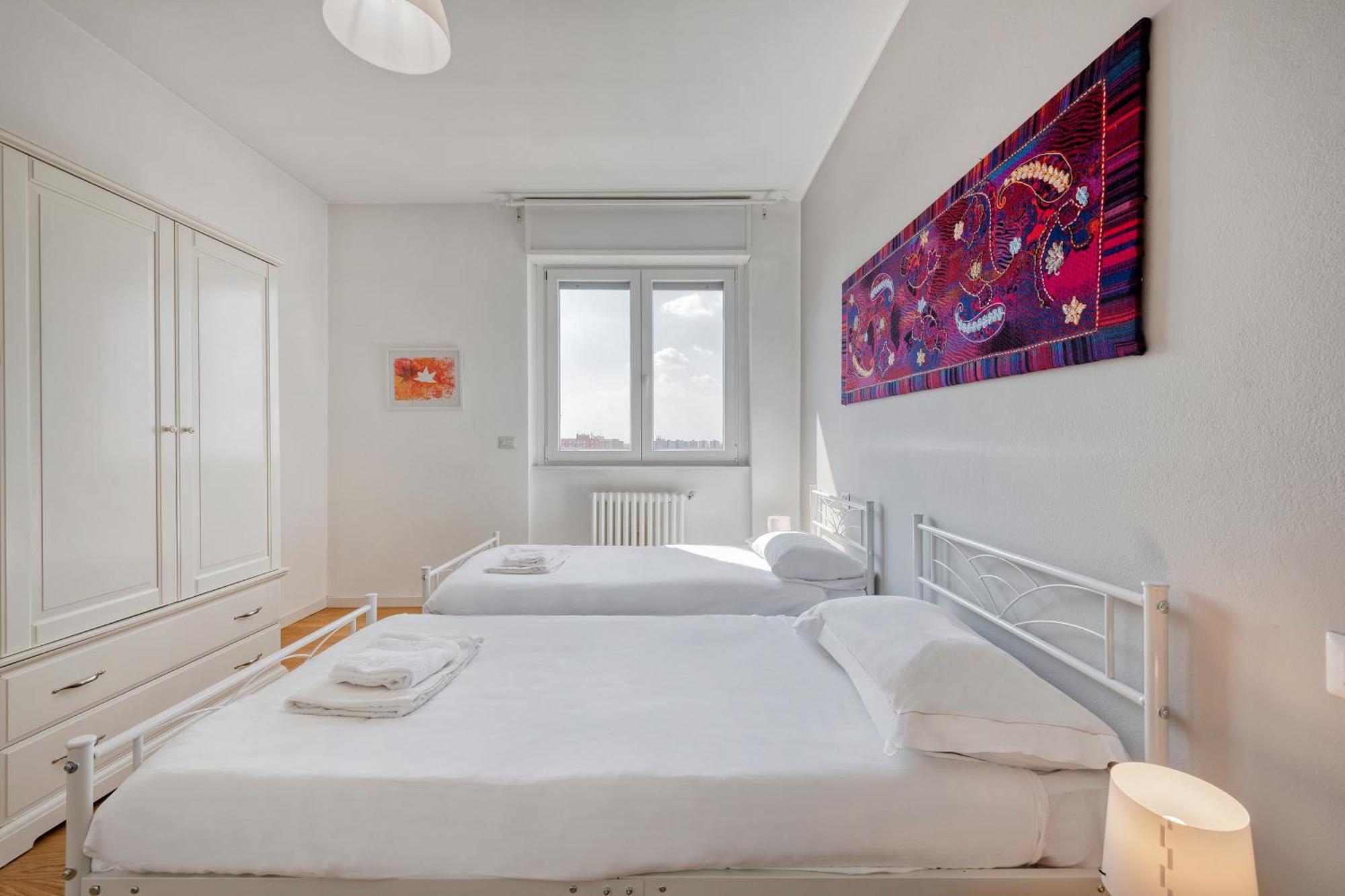 Omodeo, 19 - Ampio E Panoramico Milan