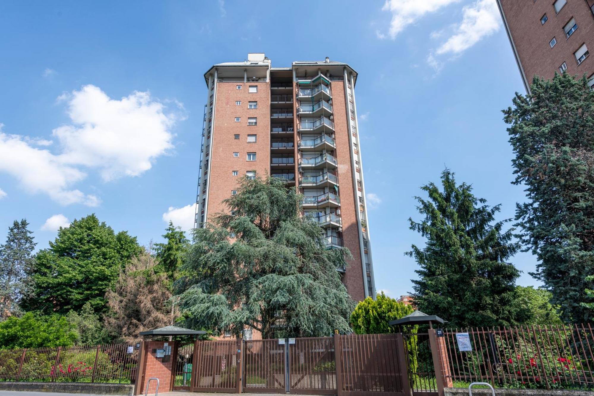 Omodeo, 19 - Ampio E Panoramico Apartment Milan